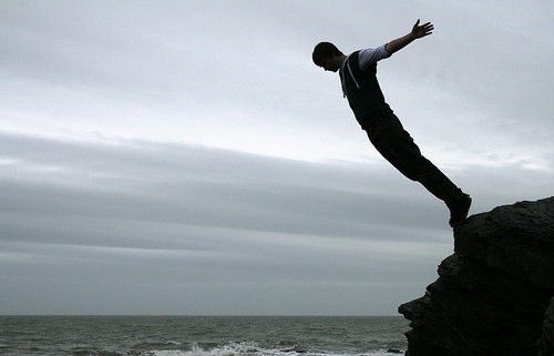 2020.07.16_wind-installations-falling-off-a-cliff-in-india